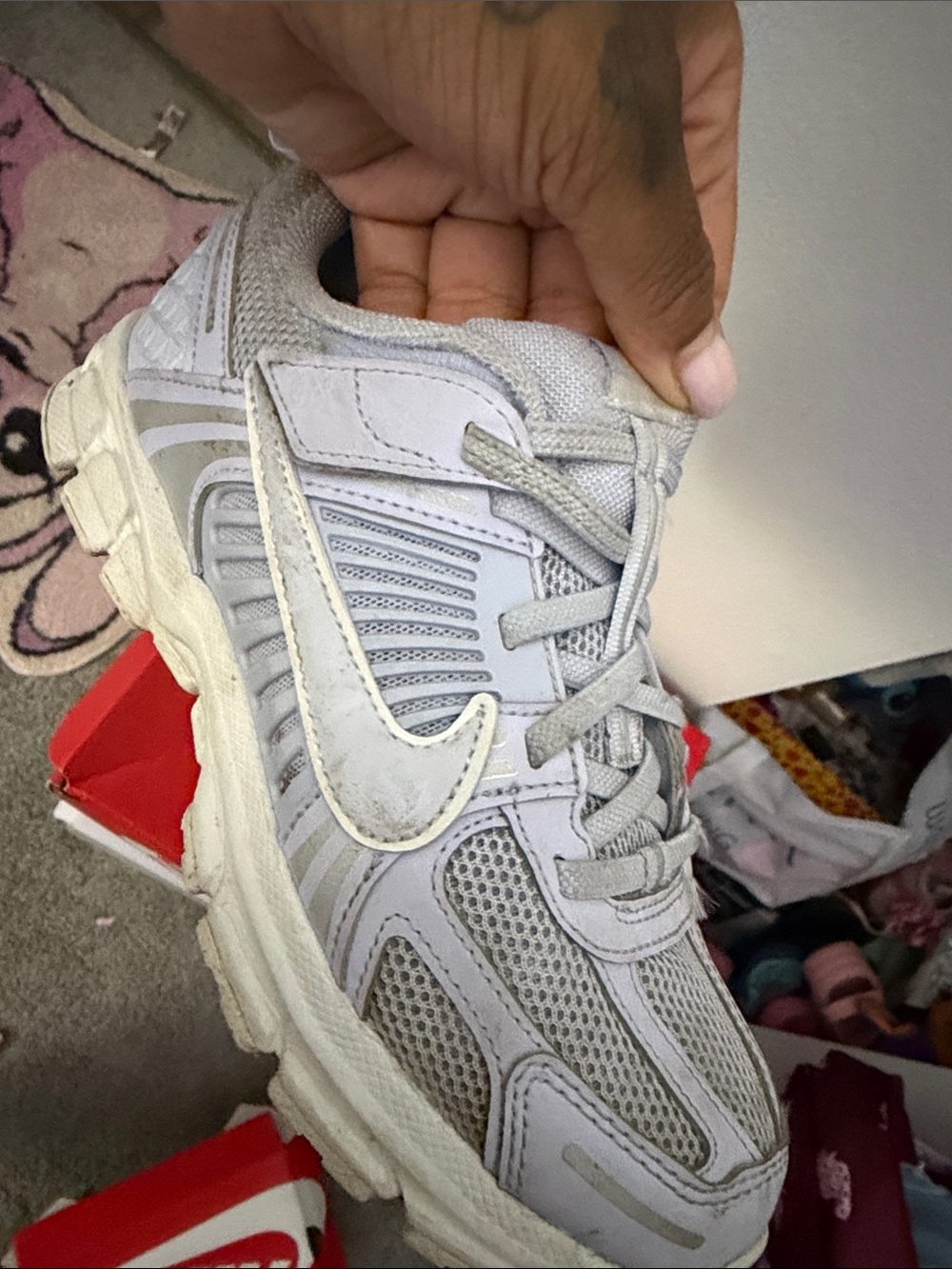 Nike Women’s Light Grey Mesh Athletic Sneaker